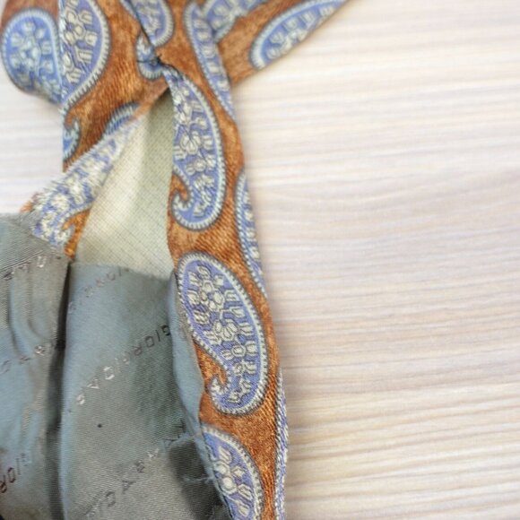 Giorgio Armani Neck Tie Mens Brown Paisley Silk Italian Teardrop Rusty ITALY - Picture 9 of 11